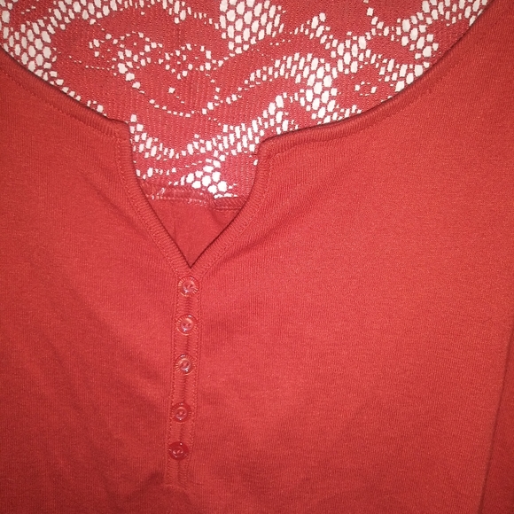 Cato Top - Picture 4 of 4